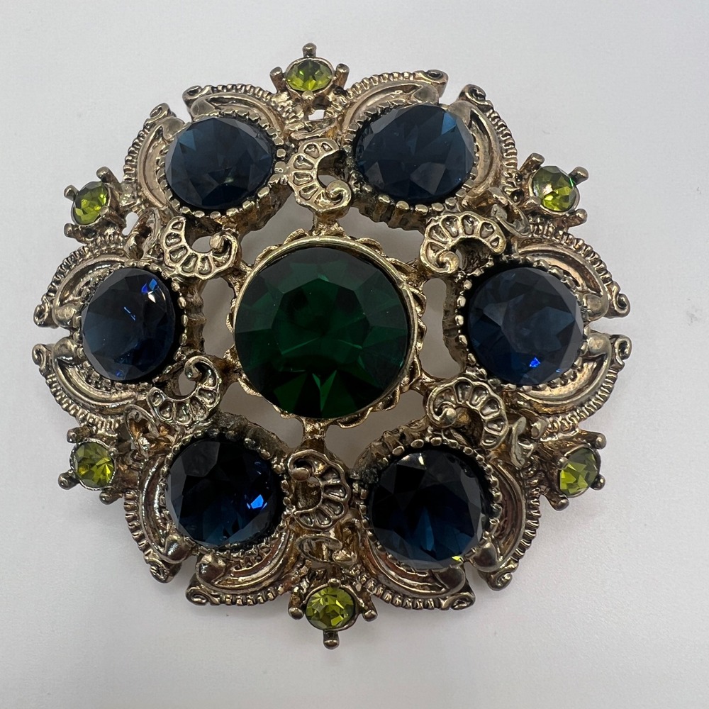 SEQUIN New York Blue Green Rhinestone Brooch Gold Tone Filigree Statement 2.25"